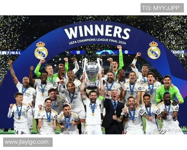 西甲豪门巴塞罗那欧冠小组赛爆冷，16分钟连失两球揭示豪门球队脆弱防线